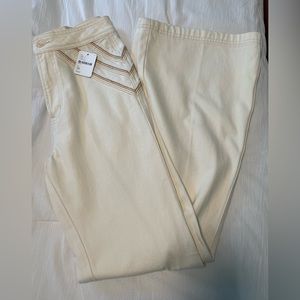 Womens Free People full length white bootcut jeans- SZ 26